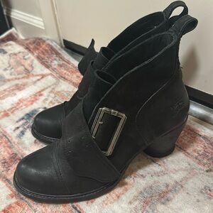 John Fluevog black size 8